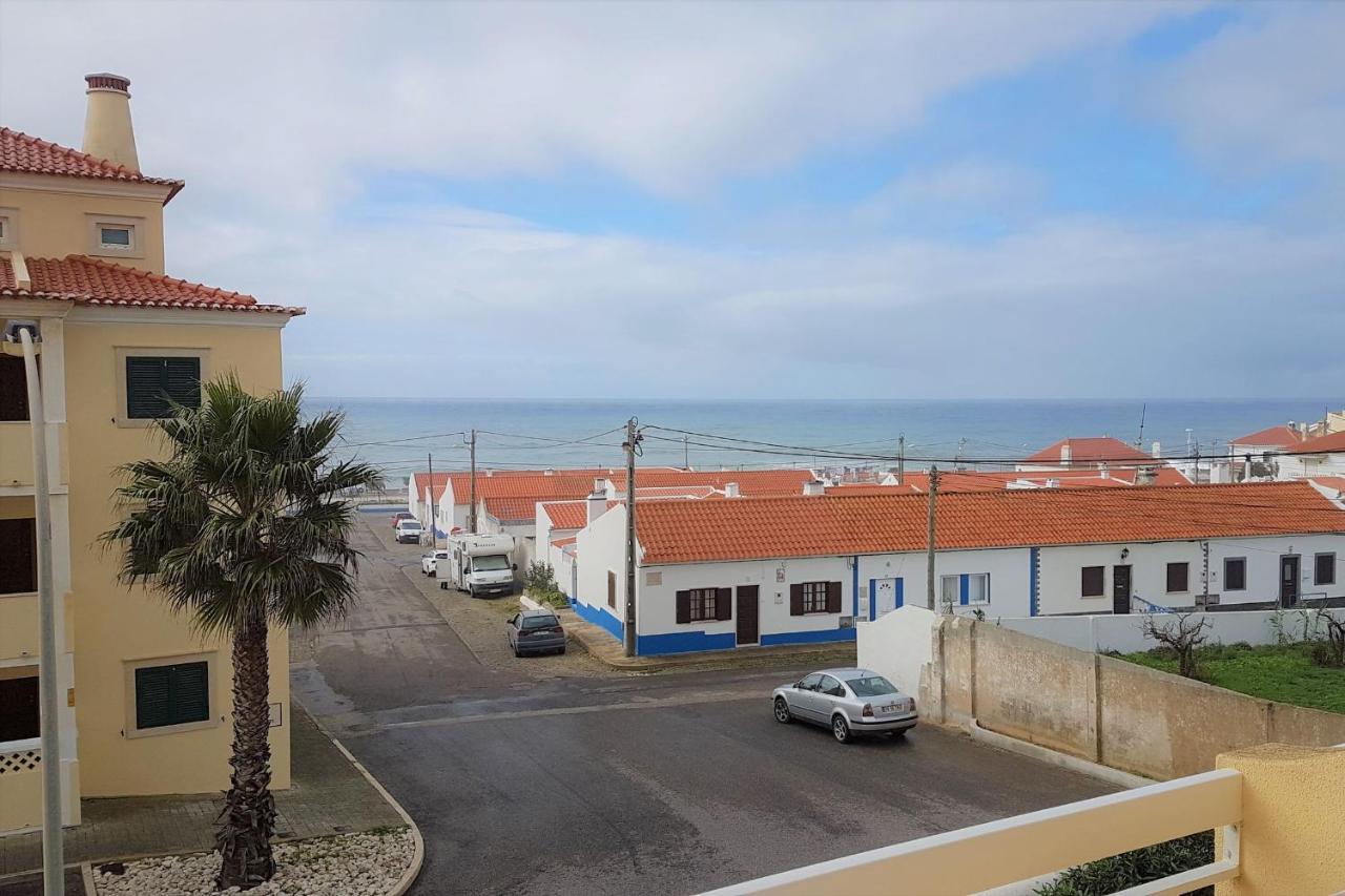 Lovelystay - Sea View Apartment With Pool & Garden Ericeira Eksteriør bilde