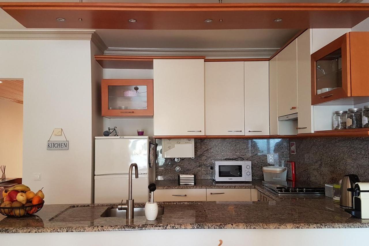 Lovelystay - Sea View Apartment With Pool & Garden Ericeira Eksteriør bilde